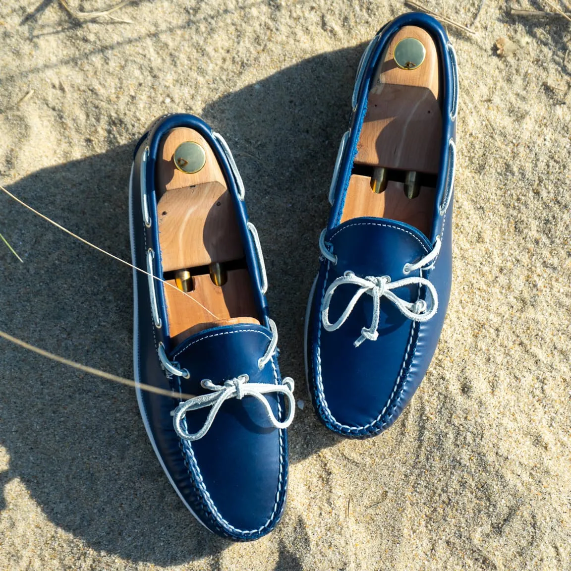 Dexter USA Moccasin - Navy Oiled Leather - White Boat Sole