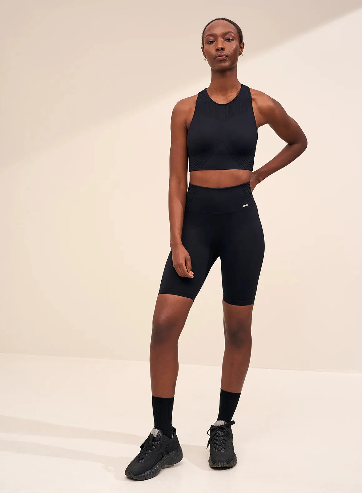 Motion Seamless Biker Shorts - Black