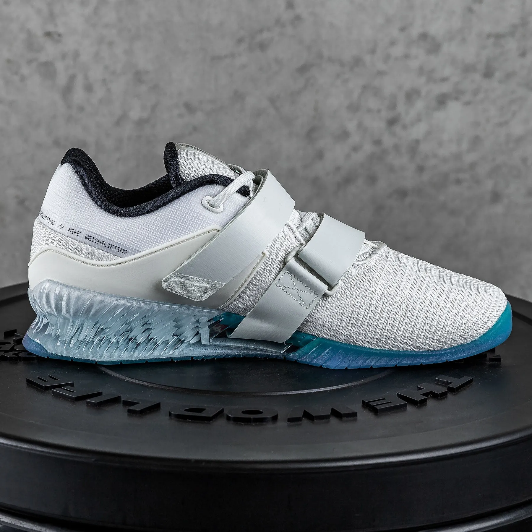 Nike - Romaleos 4 Weightlifting Shoes - SE PALE IVORY/HYPER VIOLET-FLASH CRIMSON