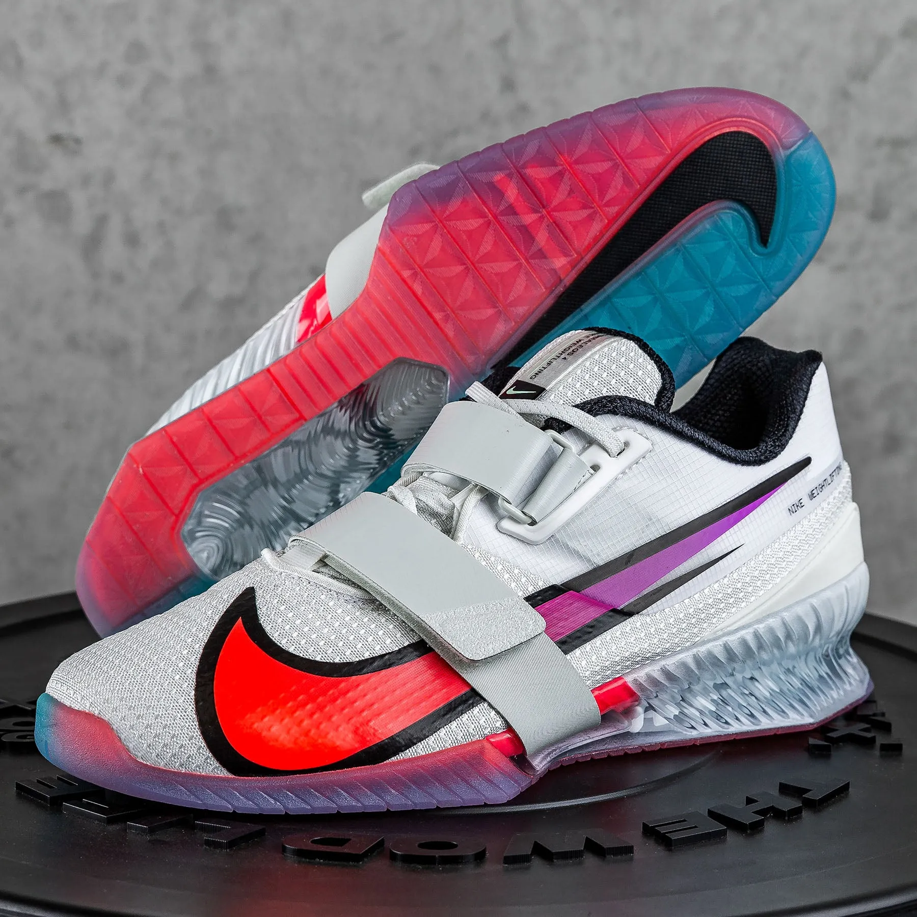 Nike - Romaleos 4 Weightlifting Shoes - SE PALE IVORY/HYPER VIOLET-FLASH CRIMSON